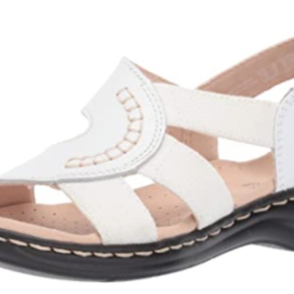 Clarks Women's Leisa Joy Flat Sandals